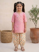 Pink color option, Currently selected