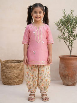Kinder Kids - Girls Pink Floral Cotton Kurta with Salwar
