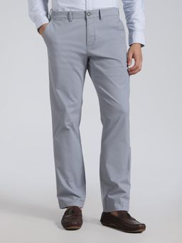 Tommy Hilfiger - Relaxed Fit Solid Mid Rise Chinos