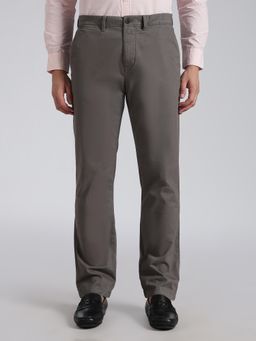 Tommy Hilfiger - Relaxed Fit Solid Mid Rise Chinos