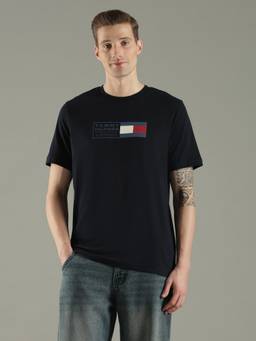 Tommy Hilfiger - Men's Navy Blue T-Shirt