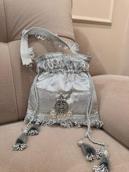 BOXWISH BY BHUMIKA - Silver Women Embroidered Potli Bag