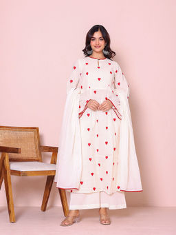 PRIYANKA CHOUDHARY - Embroidered heart Kurta and Pant with Dupatta (Set of 3)