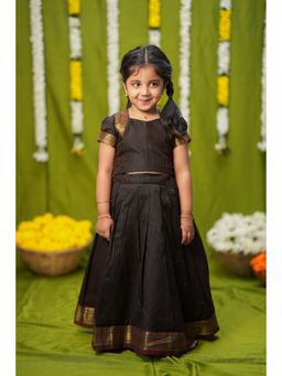EKANTA - Abiradhi Black Handloom Top And Skirt