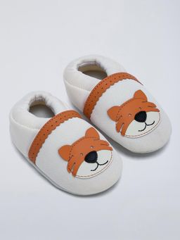 Hopscotch - Lion Applique Sneakers