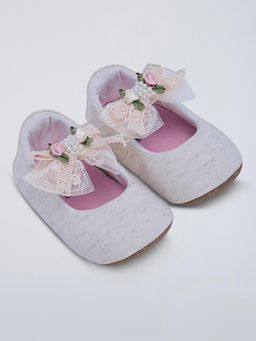 Hopscotch - Bow Pearl Applique Sneakers
