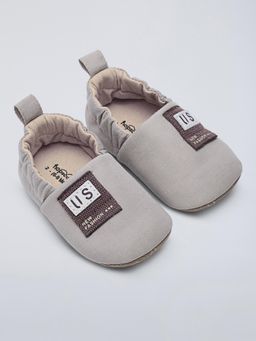 Hopscotch - Textured Typography Sneakers
