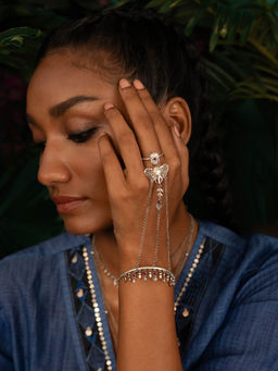 Shaya by CaratLane - 925 Silver Shaya by CaratLane The Anchor Elephant Bracelet Crafted In