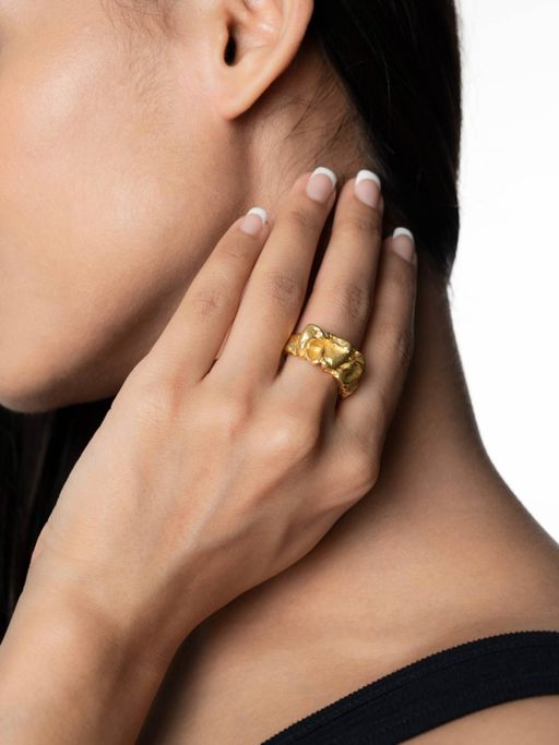 White Lies Classic Hammered Gold Ring