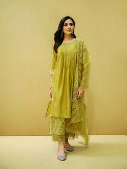 Naaz By Noor - Goonj Olive Kurta and Pant with Dupatta (Set of 3)