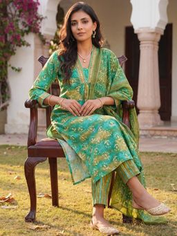 Vaamsi - Green Printed Straight Kurta Palazzos with Dupatta