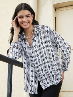 PINACOLADA - Women Onyx Black and Daisy White Geometric Aztec Oversized Shirt