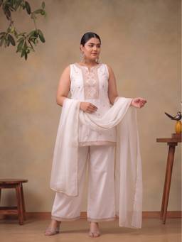 Bani Women - White Plus Size Sleeveless Straight Kurti with Pant and Dupatta