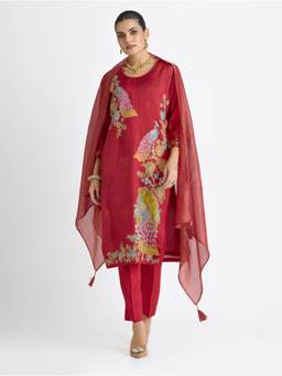 Women Plus - Red Position Print Viscose Silk Kurta with Pant and Dupatta