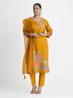 Women Plus - Mustard Position Print Viscose Silk Kurta with Pant and Dupatta