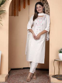 VredeVogel - White Silk Blend Embroidered Straight Kurta with Pant and Dupatta