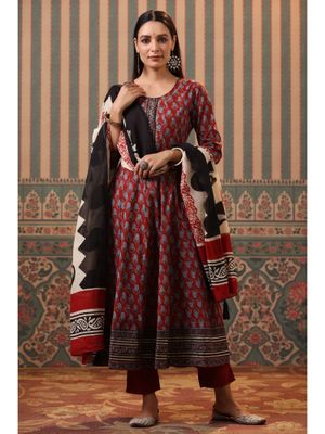 Women Maroon Anarkali Kurta With Printed Dupatta
