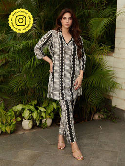 CINCIN Fashion - Zebra Print Line Kurta And Pant (Set of 2)