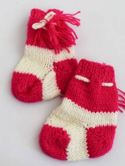 Woonie - Handknitted Colorblock Socks - Cream
