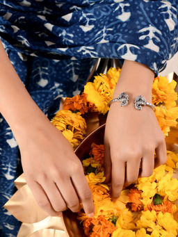 Voylla - Morni Mayuri Cuff