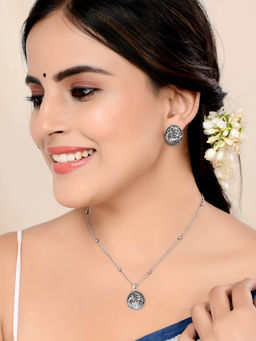 Voylla - Morni Vannamayil Jewlery Set