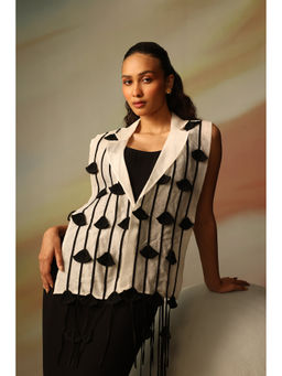 VANSHIKA AGARWAL LABEL - Black Laurel Dress With Jacket