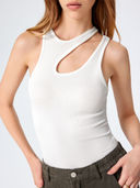 White color option, Sold out, Currently selected