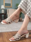 White color option, Currently selected