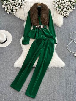 MISS MOSA BY AKANKSHA - Women Green Wool Solid Fitted Fit Co-Ord Set