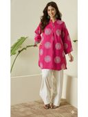 Pink color option, Currently selected
