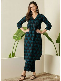 InWeave - Multi-Color Triangle Vnf Kurta with Pant