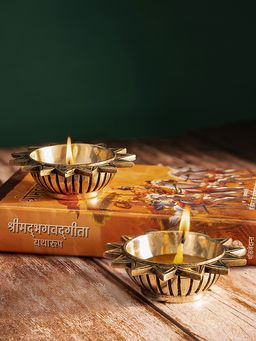 DecorTwist - Brass Tapas Diya With Decorative Base (Single)