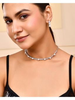 VOJ - Silver Plated Pearl And Stone Studded Necklace Set