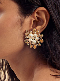 Isharya - Gold Limelight Cluster Of Pearls Stud Earrings In 18K Gold Plated