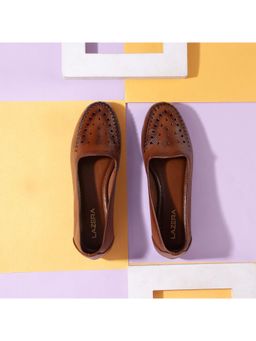 LAZERA SHOES - Tan Comfort Loafers One Toe Loafers