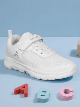 AVANT - Kids ZoomPlay Walking Shoes - White