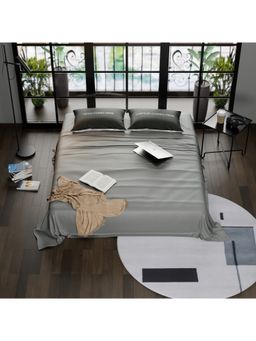 QuirkLoom - Laptop and Life Essentials Double Bedsheet with 2 Pillow Covers