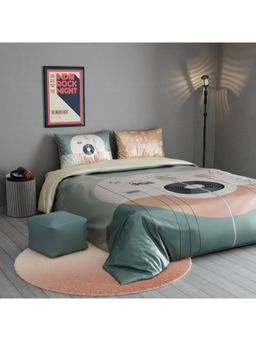 QuirkLoom - Wrapsody Printed Bedsheet & Comforter with 2 Pillow Covers