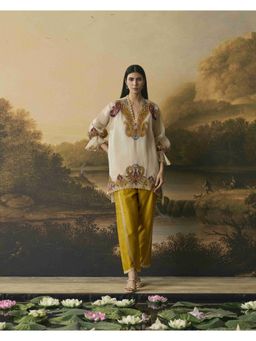 CHANDRIMA - Ivory Contrast Paisley Kurta with Pant