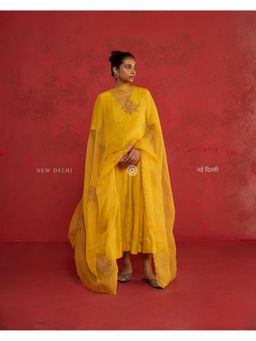 Rhua India - Gulnaar Yellow Kurta Set with Dupatta