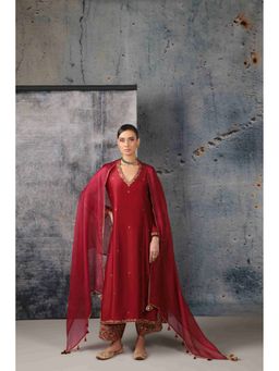 Label Niti Bothra - Mehrang Maroon Applique Kurta with Pant and Dupatta