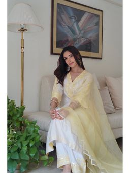 Sheetal Batra - Yellow Tarini Kalingarayar In Sahabat Daisy Kaftan with Salwar and Dupatta