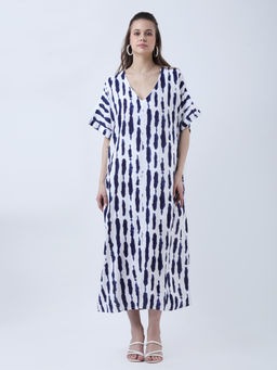 Qurvii - White Rayon Loose Fit Slit Hemline Dress