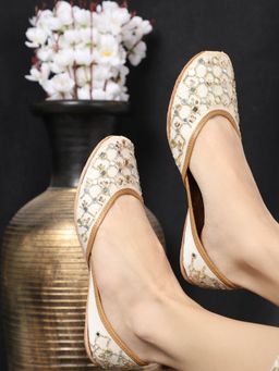 GLAM STORY - Punjabi Jutti For Women White Embellished Work