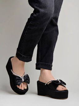 Shoetopia - Girls Embellished Black Platfrom Heels