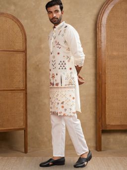 Jompers - Men White Silk Blend Full Sleeves Kurta with Pyjama