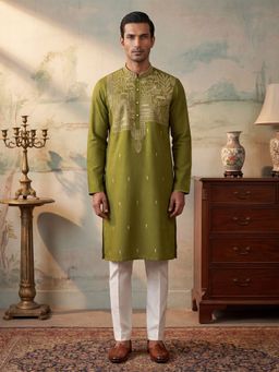 ETHNIC BAY - Men Green Silk Blend Full Sleeves Kurta with Pant