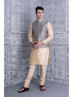 Uri and MacKenzie - Men Grey Silk Blend Full Sleeves Kurta with Pyjama and Nehru Jacket