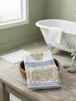 Design Gaatha - White Cotton Honeycomb Waffle Block Printed Bath Towel