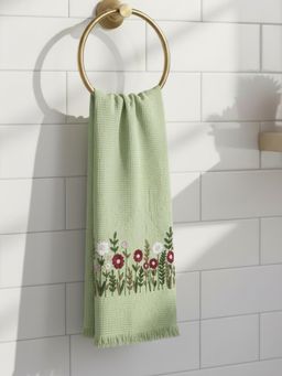 Design Gaatha - Soft Cotton Waffle Sage Green Embroidered Bath Towel